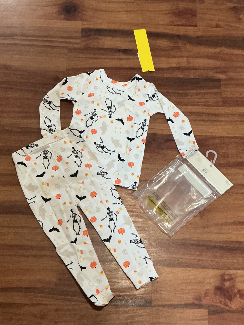 Kids Halloween Skeleton Pajama Set - White and Orange nwt 18 24 months